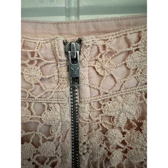 Women's American Eagle Outfitters Blush Pink Tiered Lace Overlay Skirt, Size 4 - Picture 3 of 6